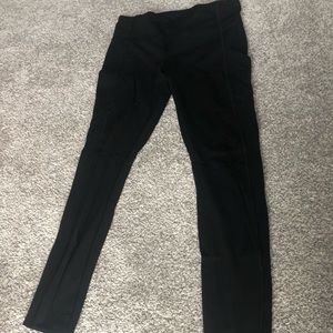 Black lulu lemon athletica size 4